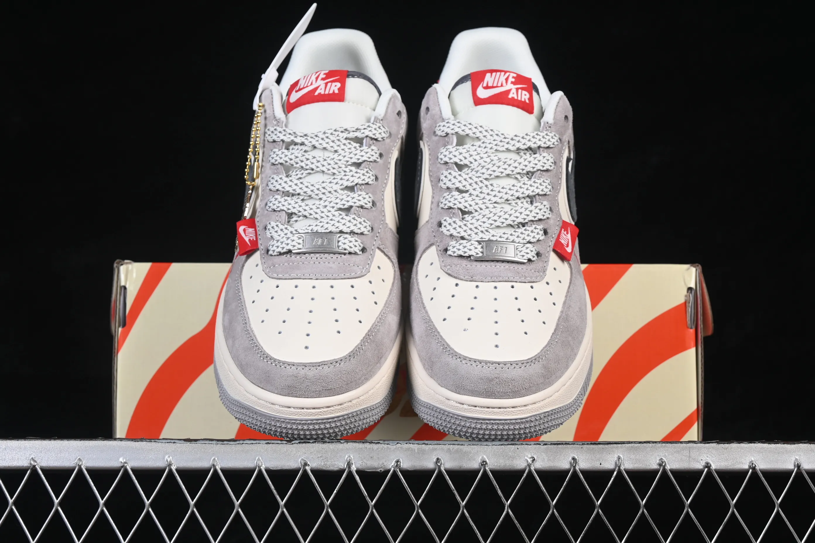 All categories Nk Air Force 1 Air Force series Nk Air Force 1 Low Air Force low-top Nike Air Force 1'07 Low Year of the Horse limited edition Gray-red texture Air Force 1 low-top casual sneakers HT5088-628